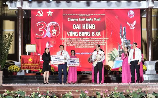 TP.HCM: Hào khí vùng bưng 6 xã sống lại trong đêm nghệ thuật ở Long Trường- Ảnh 4.