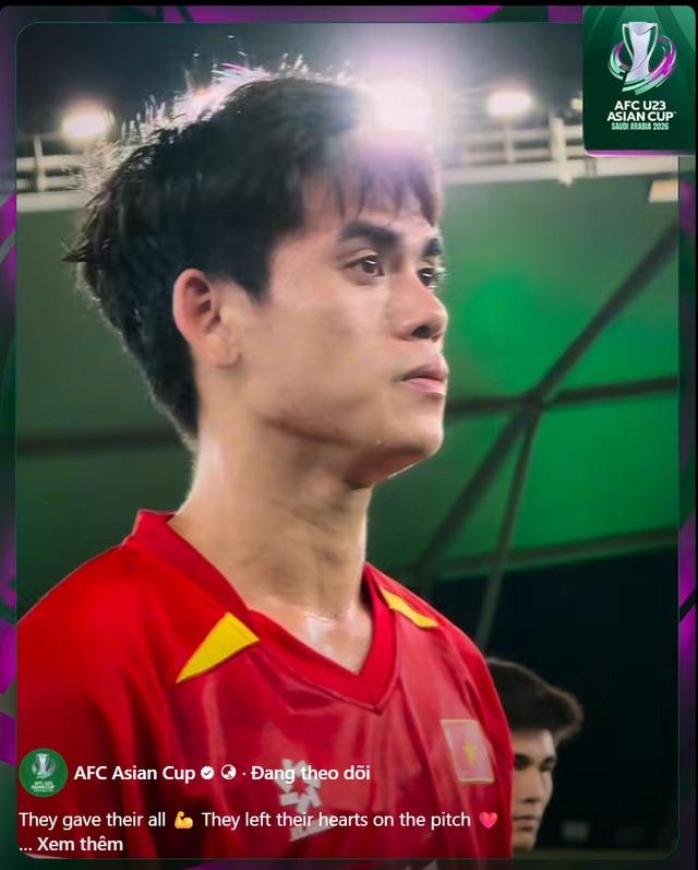 AFC bất ngờ đăng video Văn Khang, Trung Kiên rơi nước mắt: ‘Họ để lại trái tim mình trên sân’- Ảnh 1.