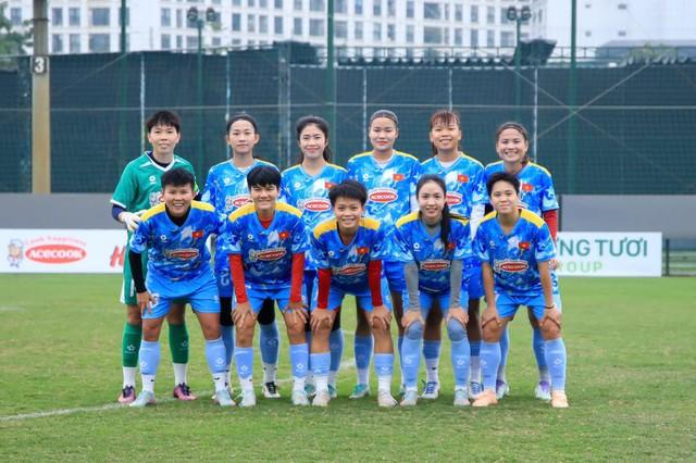 Bích Thùy lập công giúp đội tuyển nữ Việt Nam thắng giao hữu Uzbekistan, Chủ tịch VFF động viên- Ảnh 3.