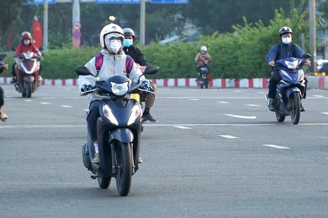 Hôm nay thời tiết TP.HCM lạnh lịch sử, vì sao? - Ảnh 2.