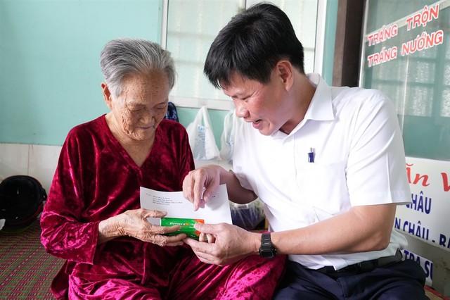 Sở Y tế Cà Mau nhận phụng dưỡng suốt đời Mẹ Việt Nam anh hùng  - Ảnh 1.