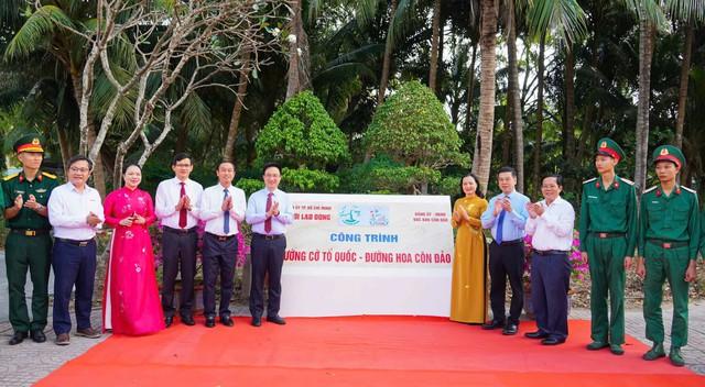 Đặc khu Côn Đảo khánh thành đường cờ, đường hoa trong dịp đặc biệt- Ảnh 1.