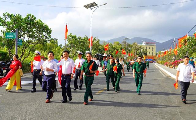 Đặc khu Côn Đảo khánh thành đường cờ, đường hoa trong dịp đặc biệt- Ảnh 3.