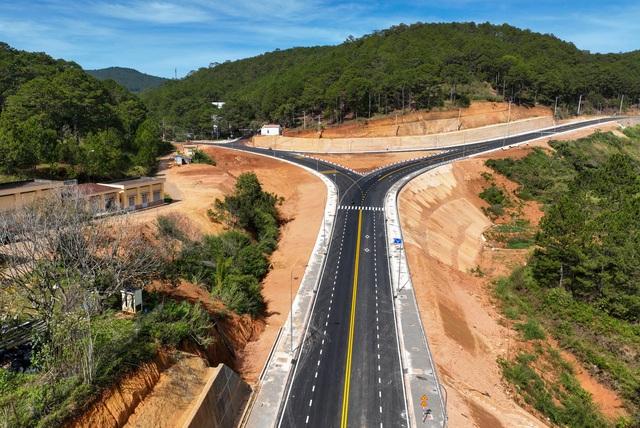 Thông tuyến đường vành đai Đà Lạt sau 2 lần gia hạn - Ảnh 2.