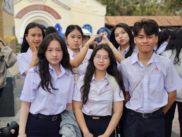 Tuyển sinh ĐH 2026: Sẽ giới hạn số lượng nguyện vọng xét tuyển? - Ảnh 2.
