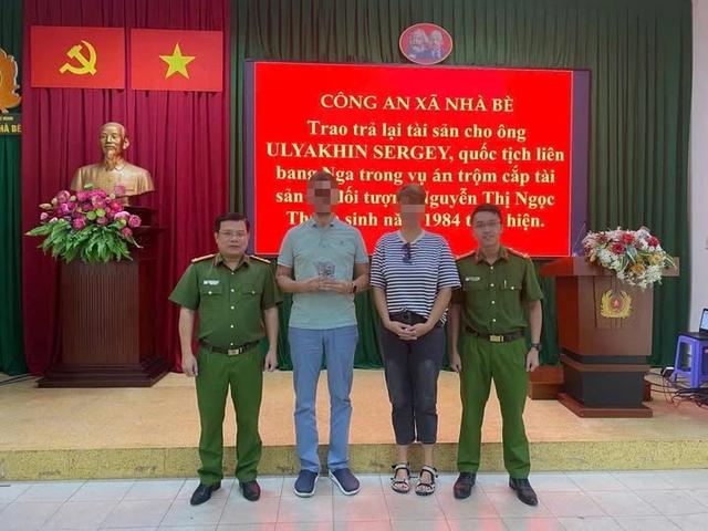 Công an TP.HCM bắt giữ người giúp việc trộm tài sản của người nước ngoài - Ảnh 1.