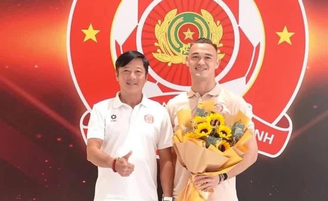 Trung Kiên, Lê Giang Patrik với dàn thủ môn đẹp nhất lịch sử đội tuyển Việt Nam- Ảnh 2.