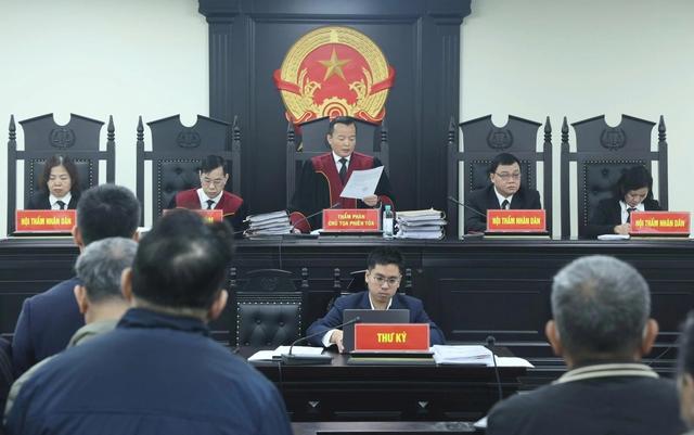 Cựu Giám đốc BHXH Bắc Giang nhận hối lộ , nghĩ là ứng xử công việc - Ảnh 2.