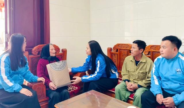 Ngày thanh niên cùng hành động tại Hà Tĩnh với nhiều hoạt động ý nghĩa - Ảnh 1.