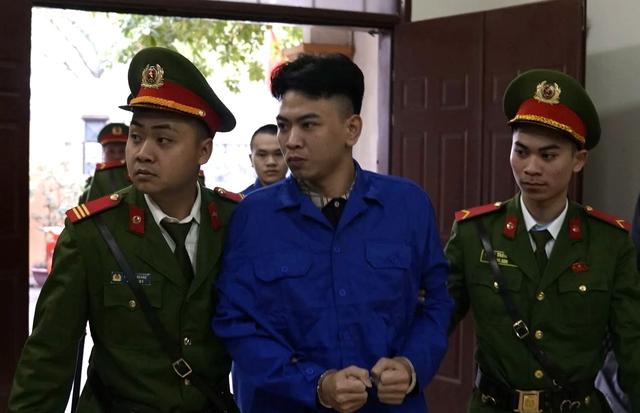 Mở lại phiên tòa xét xử 'tổng tài' chỉ đạo đánh người ở quán cà phê- Ảnh 1.