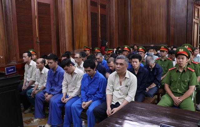 Viện KSND TP.HCM đề nghị mức án 64 bị cáo đưa, nhận hối lộ- Ảnh 3.