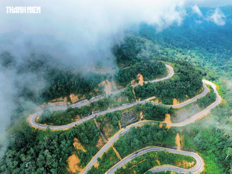 Lạc bước trong mây tại Hòn Bà, nơi mệnh danh là 'Đà Lạt của Khánh Hòa' - Ảnh 1.