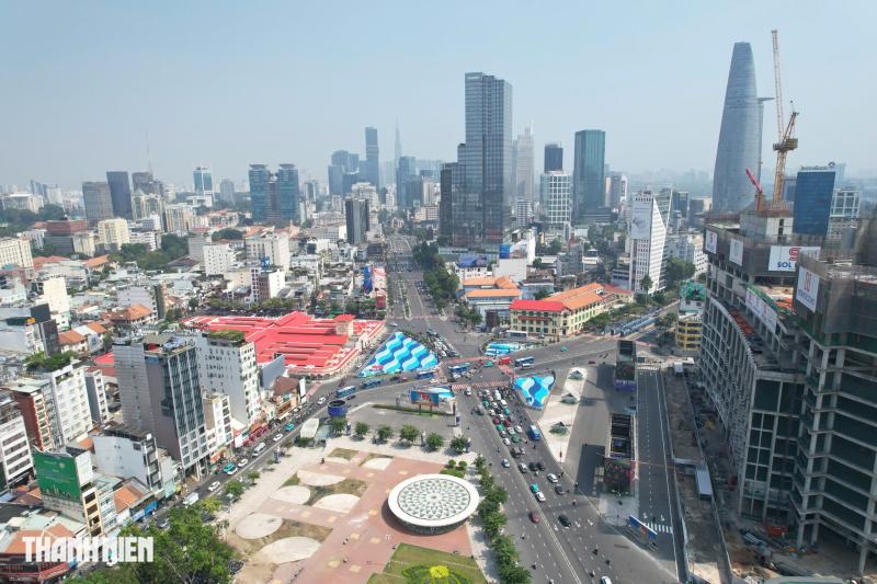 Hình ảnh khu vực chợ Bến Thành khác lạ sau khi được sơn mới - Ảnh 7.
