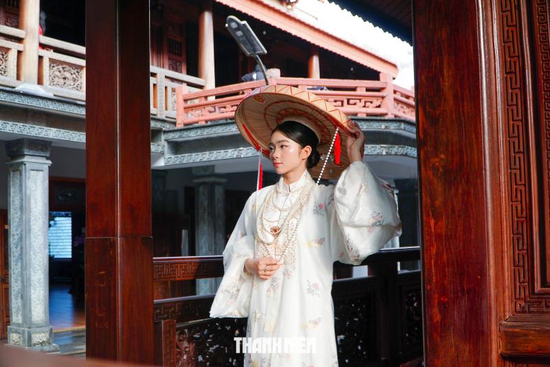 Chùa Sắc tứ Khải Đoan của triều Nguyễn: Người dân diện áo dài, chụp hình lưu niệm - Ảnh 13.