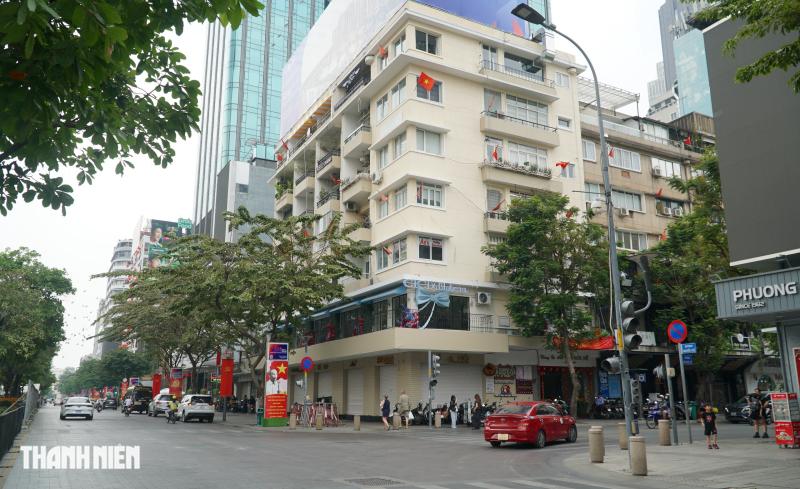 Ngoài chợ Bến Thành, Hồ Con Rùa những nơi nào ở TP.HCM được sơn mới đón tết? - Ảnh 7.