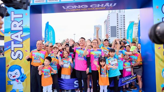 Lần đầu tiên tại Nha Trang: Long Châu tổ chức giải đi bộ đồng hành dành cho gia đình ba thế hệ- Ảnh 3.