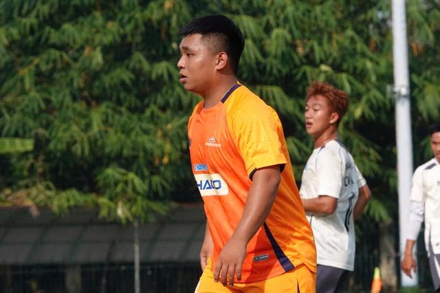Vợ chồng U.60 đến đất sen hồng cổ vũ 'Ronaldo béo' tại TNSV THACO cup 2026- Ảnh 4.