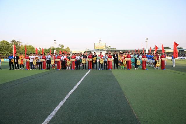 Hàng ngàn người ‘tiếp lửa’ lễ khai mạc vòng loại Tây Nam bộ TNSV THACO cup 2026- Ảnh 15.