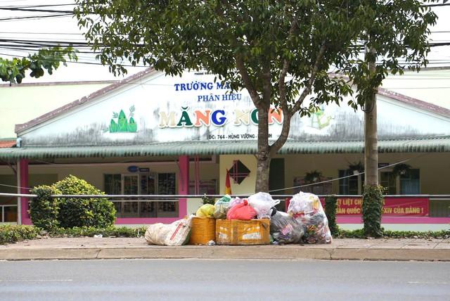 Rác sinh hoạt chất đống dọc quốc lộ 20 tại Lâm Đồng: Nguyên nhân và giải pháp - Ảnh 3.