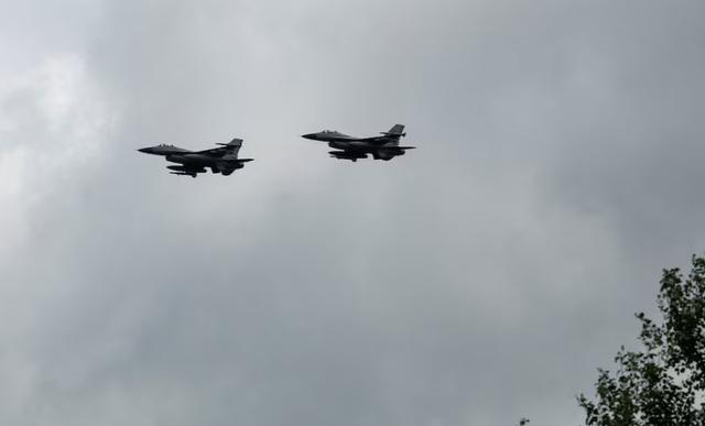 Nga bắn hạ F-16, Ukraine đưa vũ khí Mỹ vào tác chiến? - Ảnh 1.