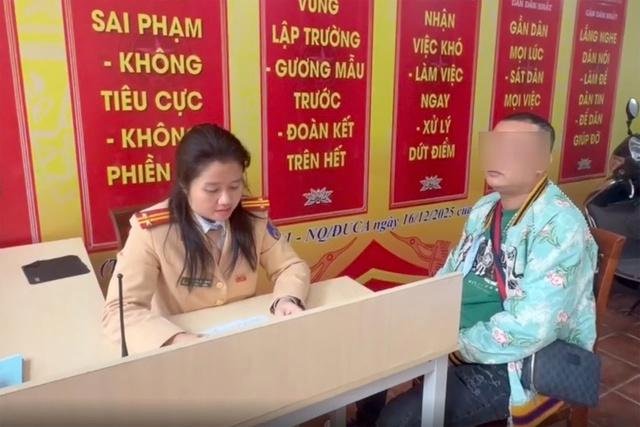 Biển số xe dính bụi bẩn che khuất, tài xế bị phạt tới 23 triệu: Cục CSGT nói gì?- Ảnh 2.