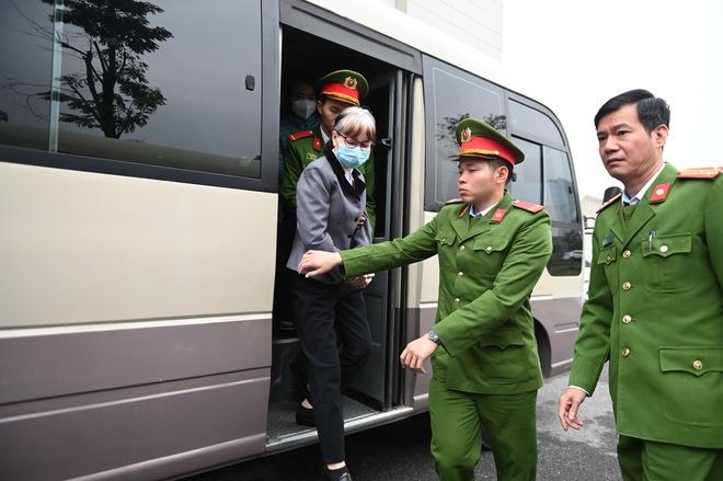 2 cựu Cục trưởng Cục An toàn thực phẩm hầu tòa vì nhận hối lộ- Ảnh 7.