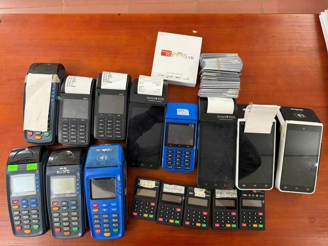 Nhân viên ngân hàng rút trộm 1,3 tỉ trong thẻ tín dụng của 39 khách hàng- Ảnh 2.