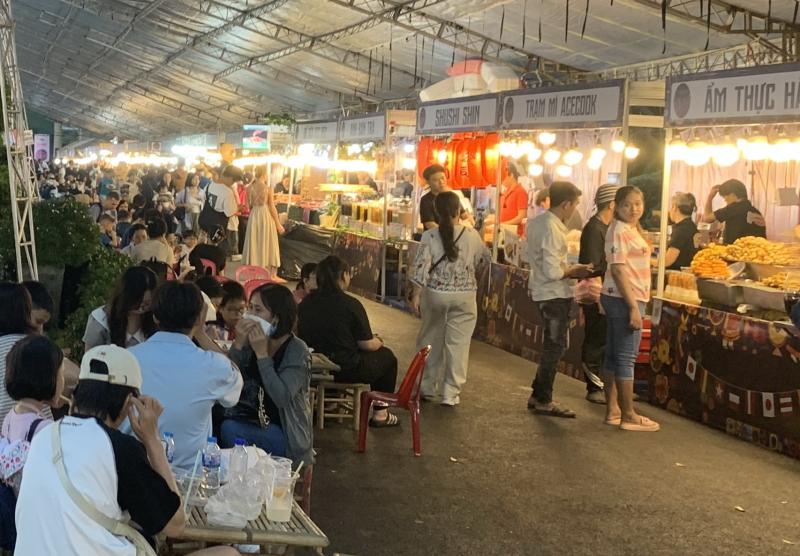 Vào cửa Thảo Cầm Viên Sài Gòn miễn phí và được ăn các món ngon…  - Ảnh 3.