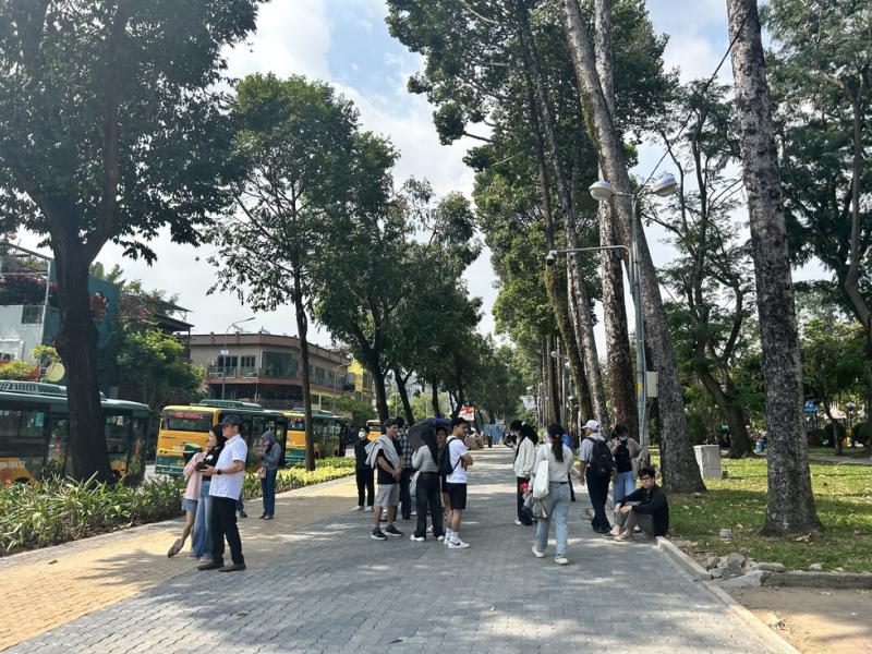 Đầu năm chọn metro, xe buýt du xuân: Bất ngờ với điều này…- Ảnh 7.