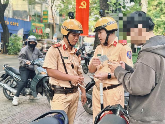 Biển số bị che khuất: Trường hợp nào không bị CSGT xử phạt?- Ảnh 4.