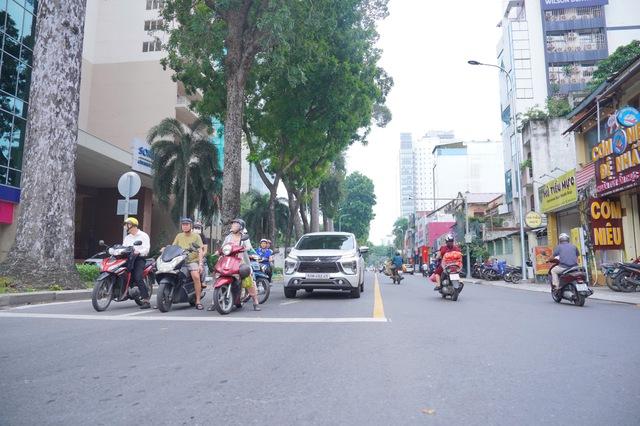 Lỗi đi ngược chiều, đi sai làn: Khi nào bị phạt 700.000, khi nào tới 5 triệu? - Ảnh 4.