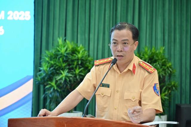 Trưởng phòng CSGT TP.HCM: Xử lý lấn chiếm vỉa hè đến đâu, gắn camera đến đó - Ảnh 2.