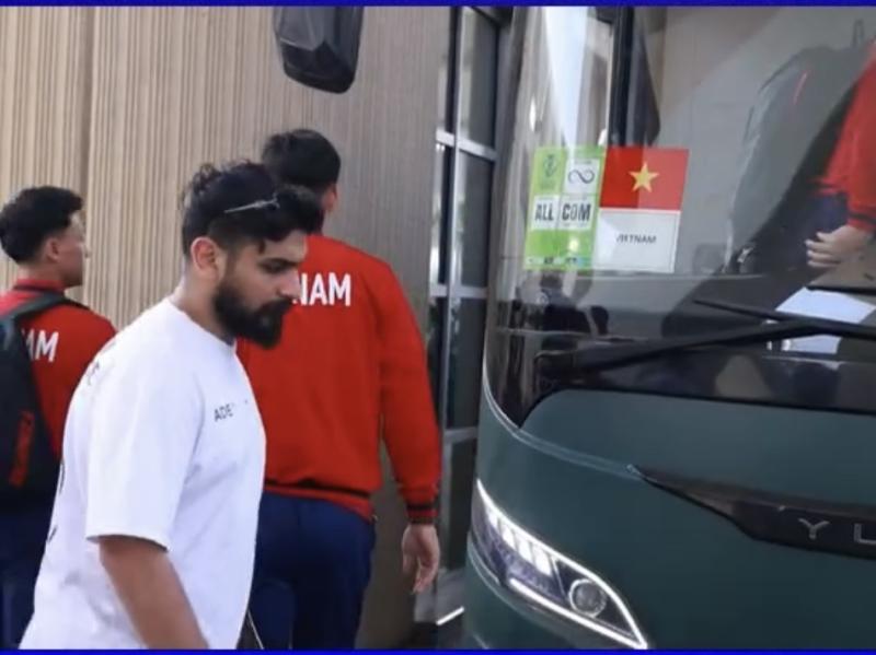 U.23 Việt Nam đến Ả Rập Xê Út an toàn, Thanh Nhàn vẫn chưa đi lại được bình thường- Ảnh 4.