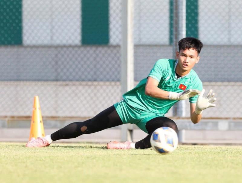 U.23 Việt Nam hiện mới chỉ có 2 thủ môn, Phạm Đình Hải chưa xong visa sang Ả Rập Xê Út- Ảnh 1.