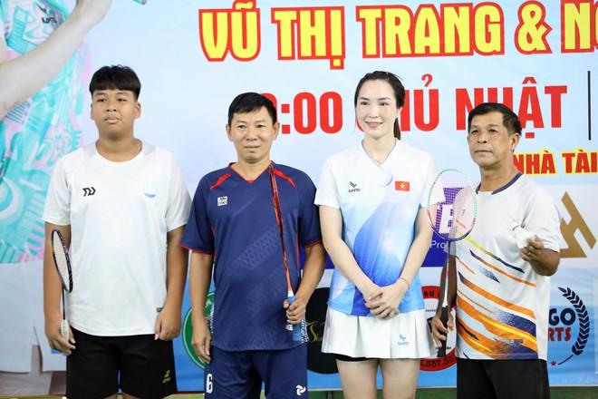 ‘Nữ hoàng điền kinh’ Nguyễn Thị Oanh xuất hiện ở sự kiện đặc biệt, đánh cầu lông cùng vợ Tiến Minh- Ảnh 17.