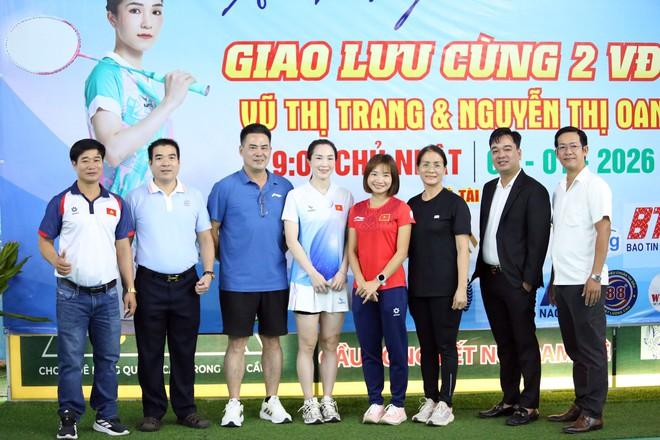 ‘Nữ hoàng điền kinh’ Nguyễn Thị Oanh xuất hiện ở sự kiện đặc biệt, đánh cầu lông cùng vợ Tiến Minh- Ảnh 15.