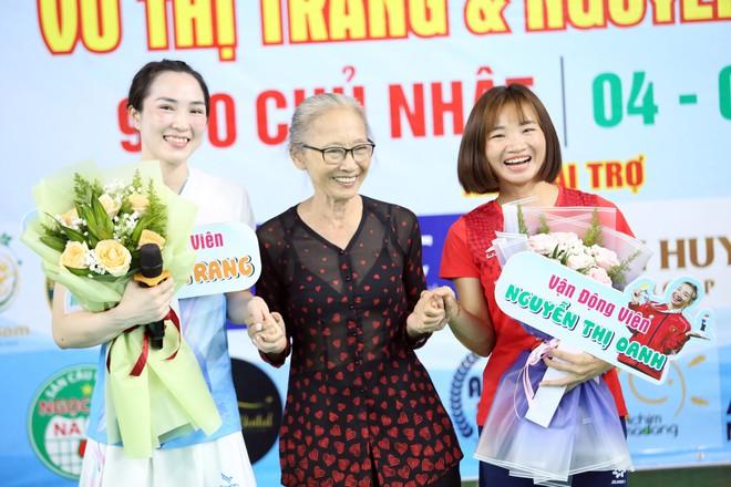 ‘Nữ hoàng điền kinh’ Nguyễn Thị Oanh xuất hiện ở sự kiện đặc biệt, đánh cầu lông cùng vợ Tiến Minh- Ảnh 29.