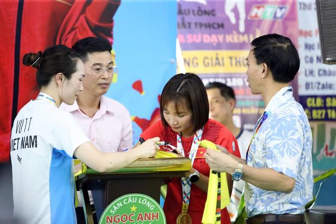 ‘Nữ hoàng điền kinh’ Nguyễn Thị Oanh xuất hiện ở sự kiện đặc biệt, đánh cầu lông cùng vợ Tiến Minh- Ảnh 20.