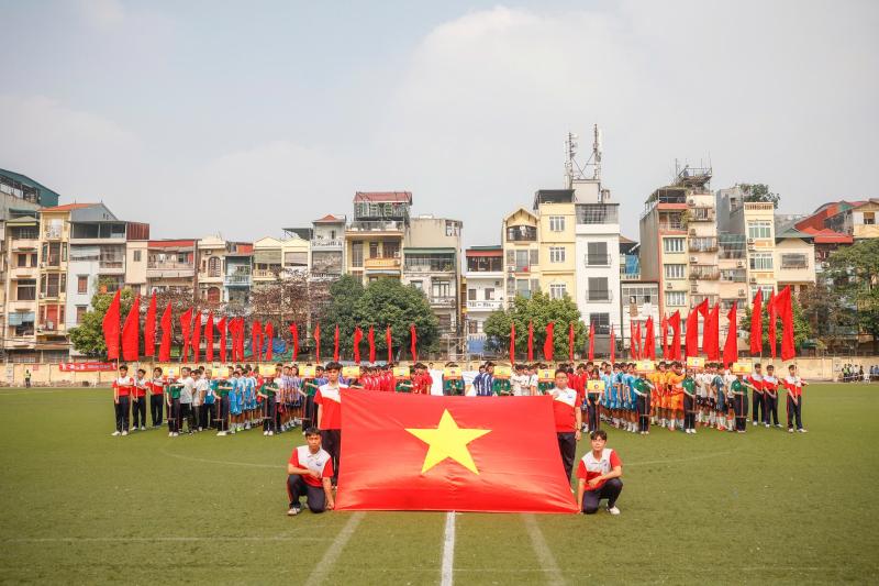 Cuộc đua ở vòng loại phía bắc hấp dẫn chưa từng có- Ảnh 1.