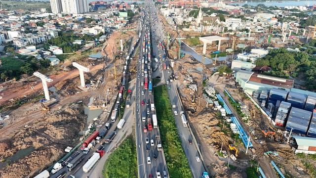 Vì sao TP.HCM mở rộng xa lộ Hà Nội 15 năm chưa xong?- Ảnh 3.