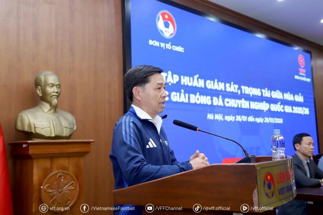 ‘Mổ băng’ các tình huống VAR, Ban Trọng tài có động thái đặc biệt khi V-League tái xuất- Ảnh 4.