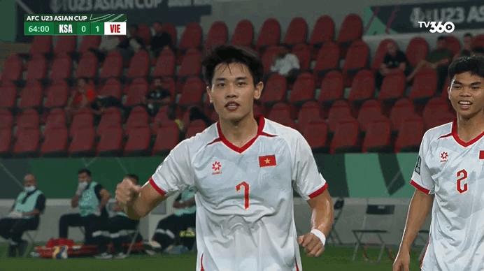 AFC nhấn mạnh dấu ấn Đình Bắc: Được giao hỗ trợ phòng ngự mà ghi luôn bàn định đoạt- Ảnh 1.