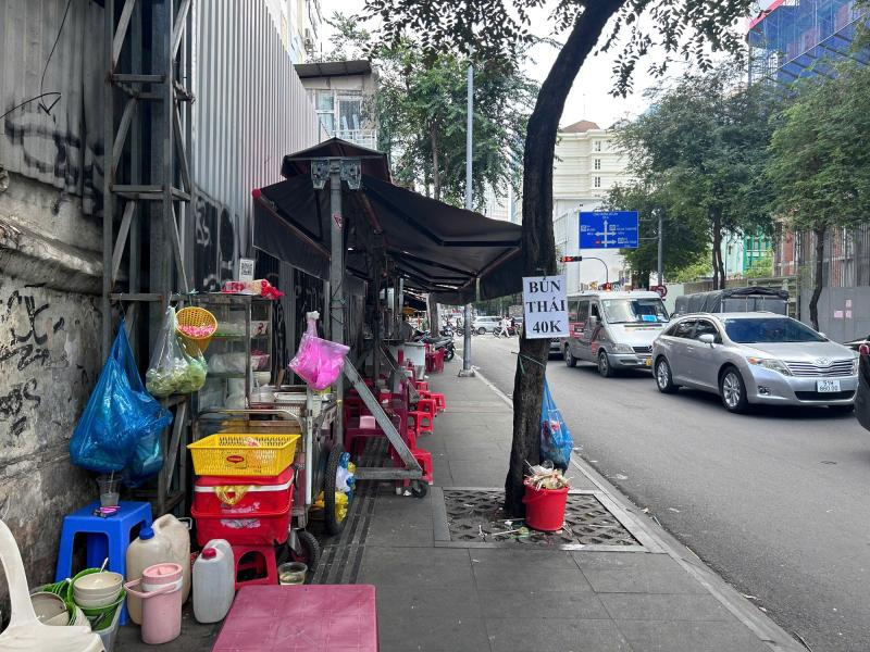 Hẻm ăn vặt TP . HCM bất ngờ đóng cửa khiến giới trẻ tiếc nuối - Ảnh 4.