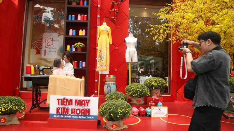 Tái hiện lại Sài Gòn xưa, nơi đây đang đông đúc khách chụp ảnh tết miễn phí- Ảnh 12.