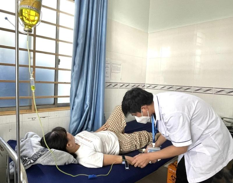 Vai trò gác cổng của trạm y tế trong hệ thống chăm sóc sức khỏe ban đầu - Ảnh 1.