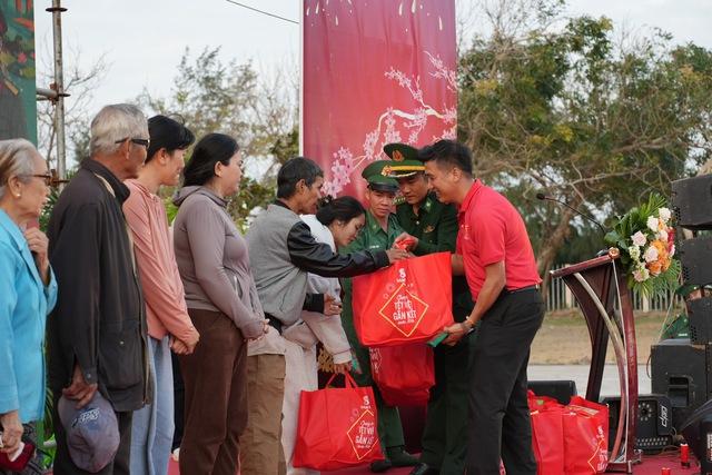SABECO mang phong vị tết đến toàn quốc, khởi động tại làng biển Hòa Hiệp, Đắk Lắk - Ảnh 5.