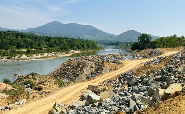 Quảng Ngãi: Phạt Công ty TNHH thủy điện Sông Liên 700 triệu đồng do vi phạm - Ảnh 2.