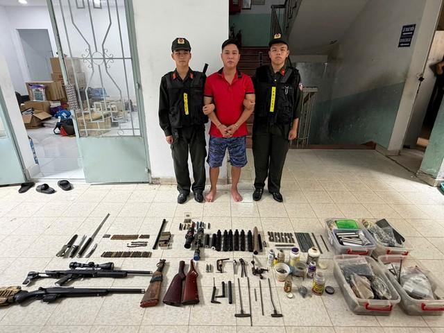 Công an TP.HCM triệt phá đường dây chế tạo, mua bán vũ khí quân dụng ‘khủng’- Ảnh 3.