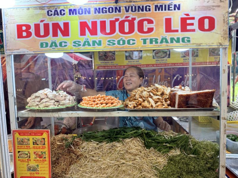 80 gian hàng ẩm thực, văn hóa phục vụ người dân TP.HCM đi chơi Tết Dương lịch - Ảnh 3.