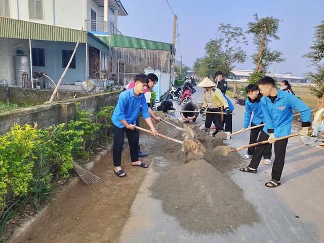 Ngày thanh niên cùng hành động tại Hà Tĩnh với nhiều hoạt động ý nghĩa - Ảnh 2.